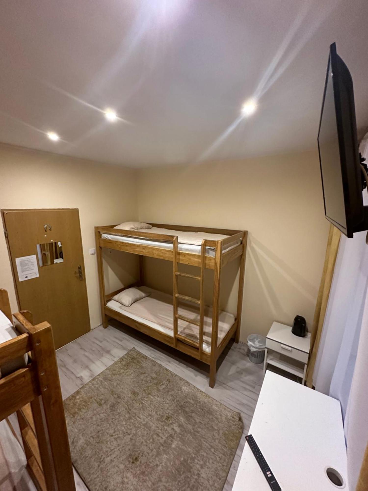 Hostel4U กดัญสก์ ภายนอก รูปภาพ