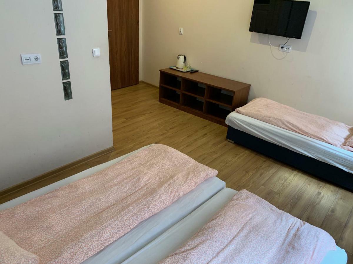Hostel4U กดัญสก์ ภายนอก รูปภาพ